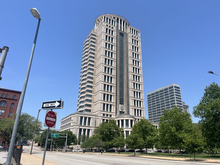 Three Sentenced in St. Louis Mail Check Fraud